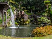 See mit Wasserfall nahe dem Monte Palace - Monte Palace Garten